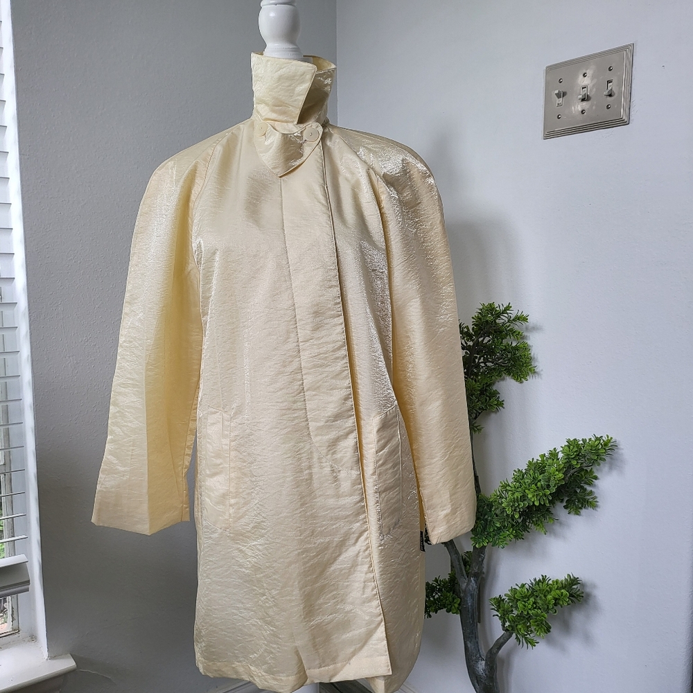 Izzi Coat - Picture 7 of 15